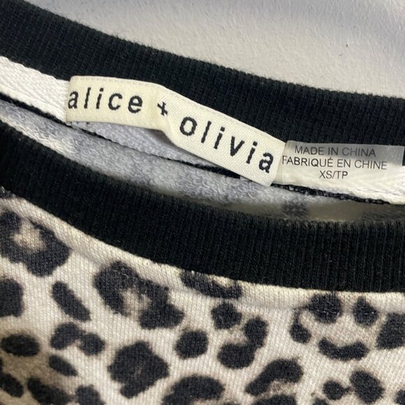 Alice + Olivia Leopard Print Ruffle Sleeve Top XS Black/White - Picture 3 of 5
